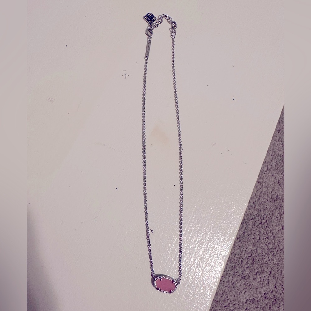 Kendra Scott necklace